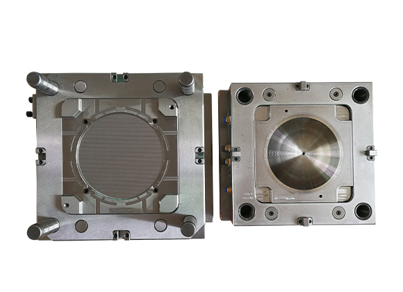 R608-1--Plastic-injection-mold