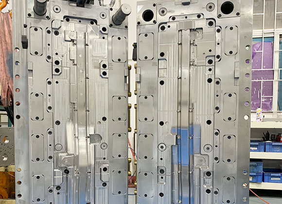 R622-527-plastic-injection-mold-1