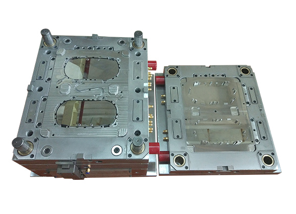 R803-1--lense-plastic-injection-mold