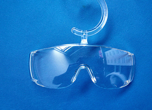 goggle-lenses--clear-plastic-mold