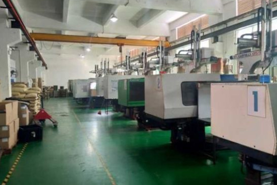 Injection mold